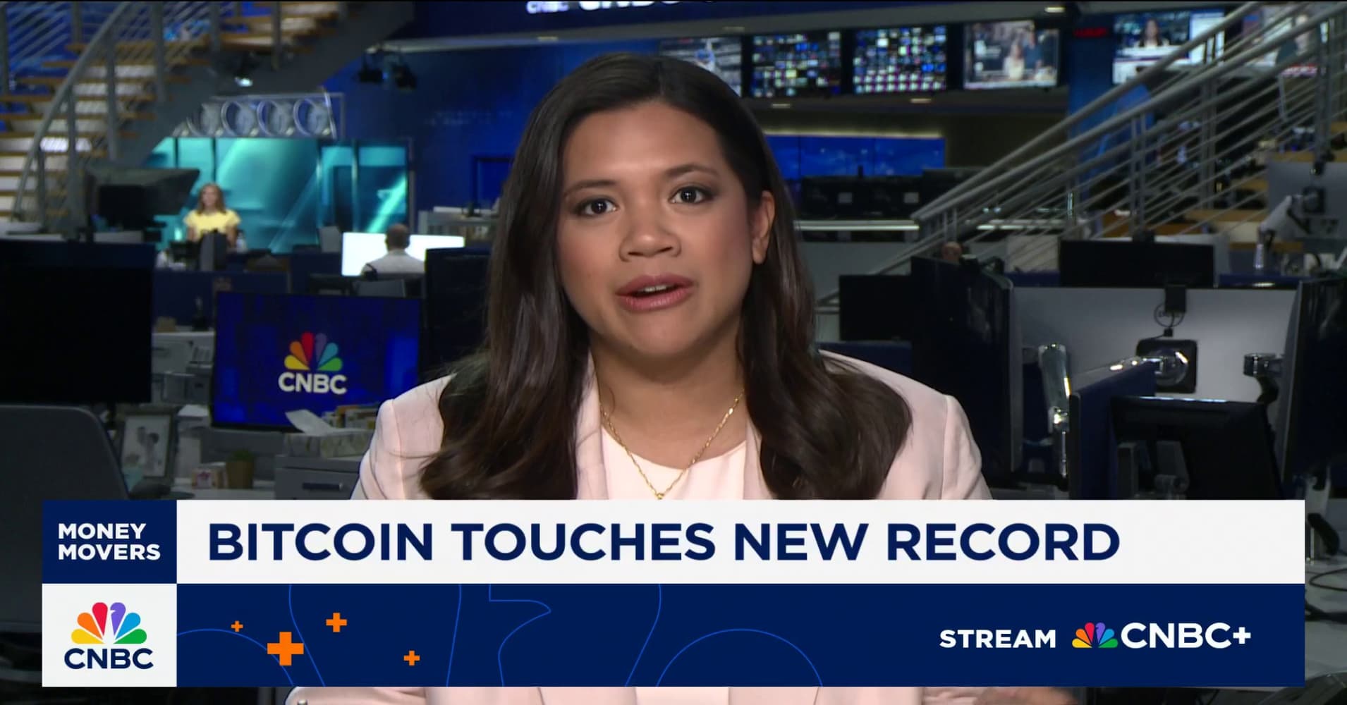 Bitcoin touches new all-time highs, topping $118,000 as institutions pile  into ETFs | Watch