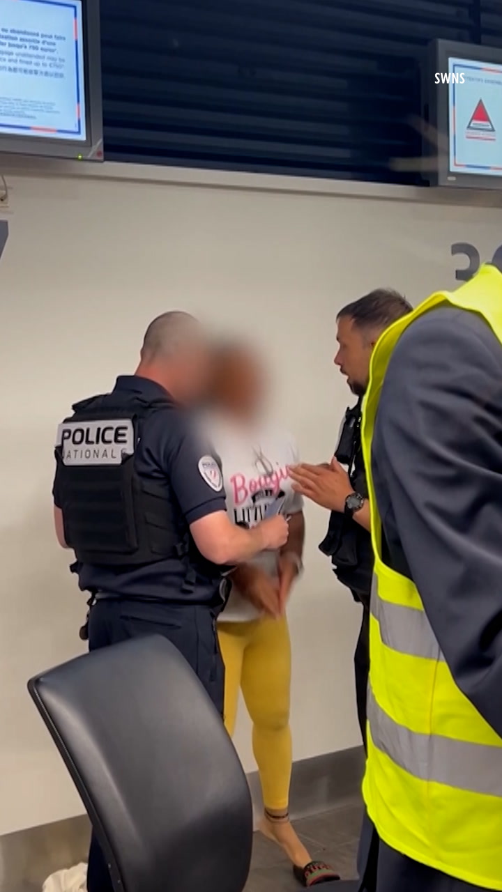 Plane Passenger Starts Screaming and Curses Out Airport Staff After