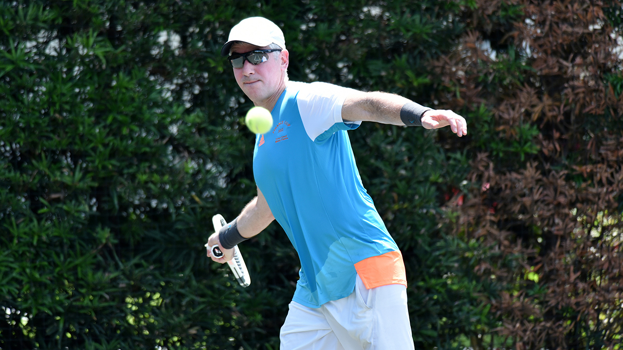 Andy Roddick, Martina Navratilova slam billionaire Bill Ackman after