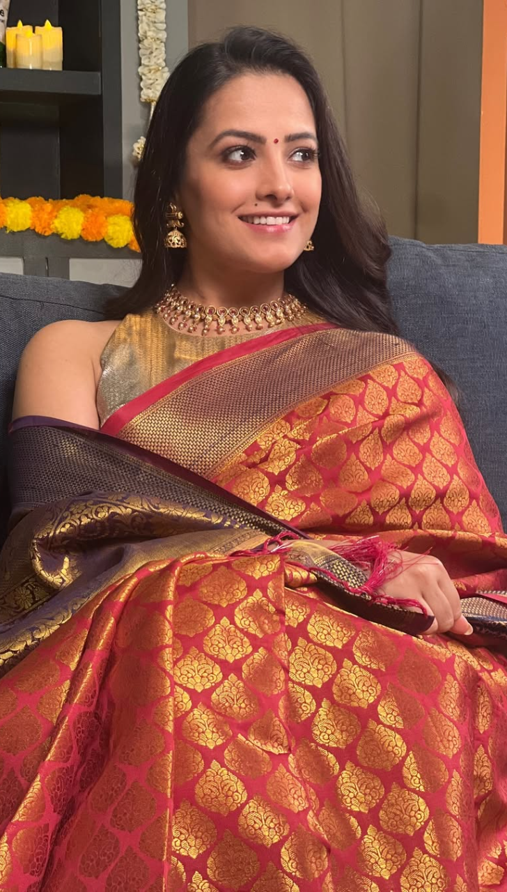 Timeless looks of Anita Hassanandani in sarees