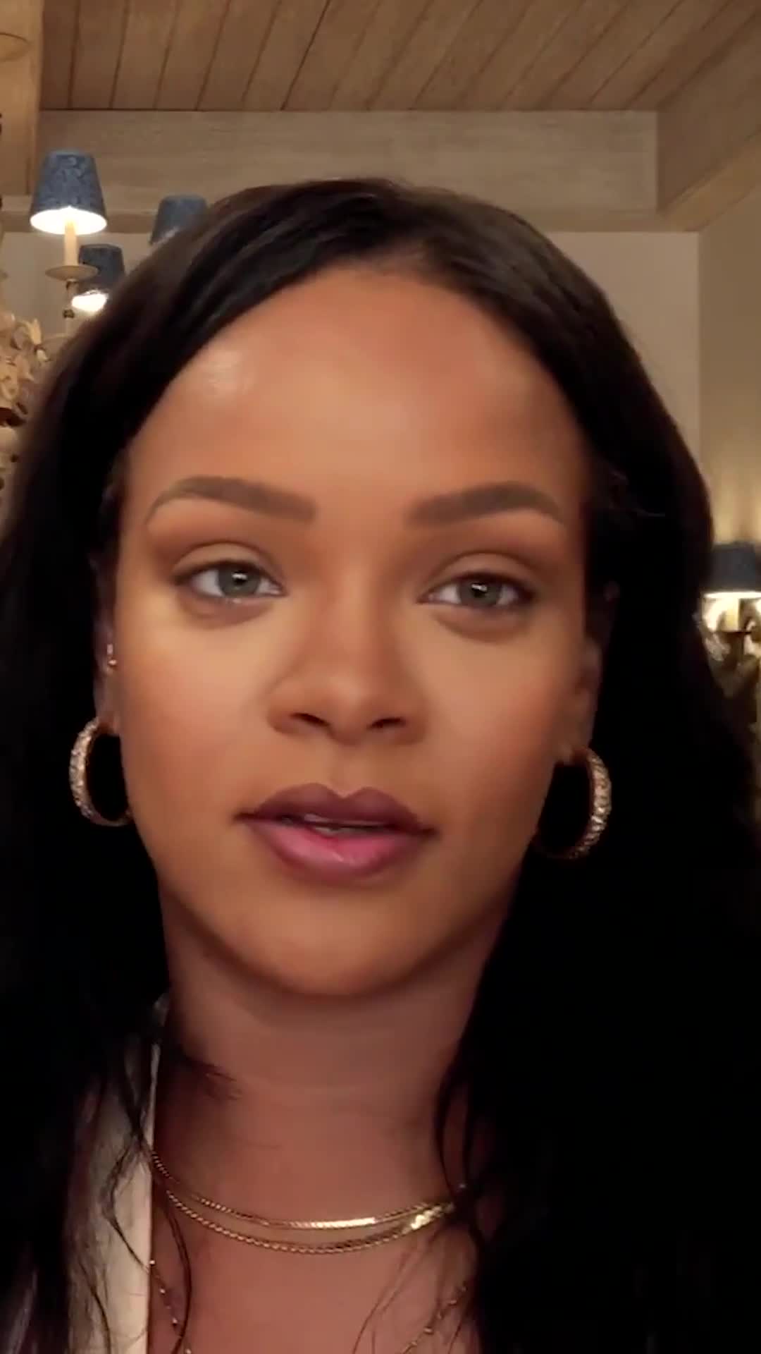 Rihanna Gives Advice on How to Be Good at Makeup