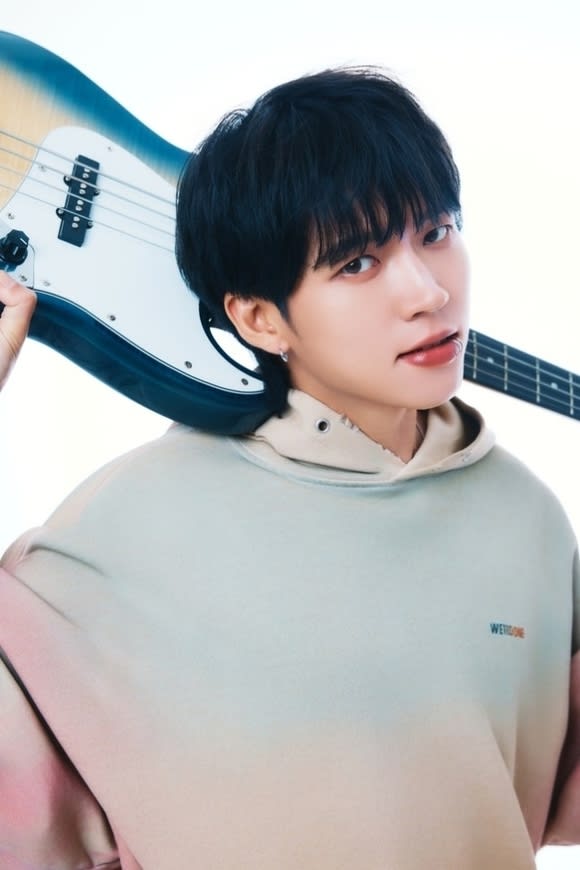 ウヒョン サイン入りアルバム INFINITE ウヒョン A New Journey CD 直筆サイン新着