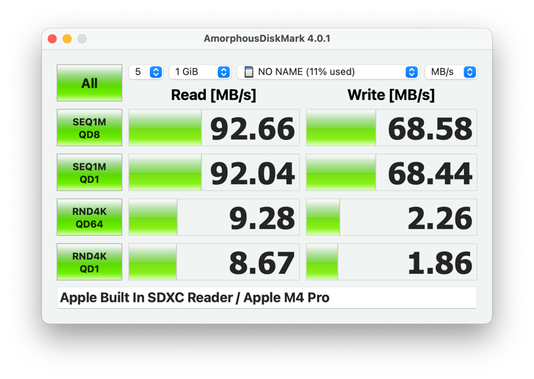Disk benchmark with an SD card, showing sequential reads of 92 MB/s and writes of 68 MB/s.