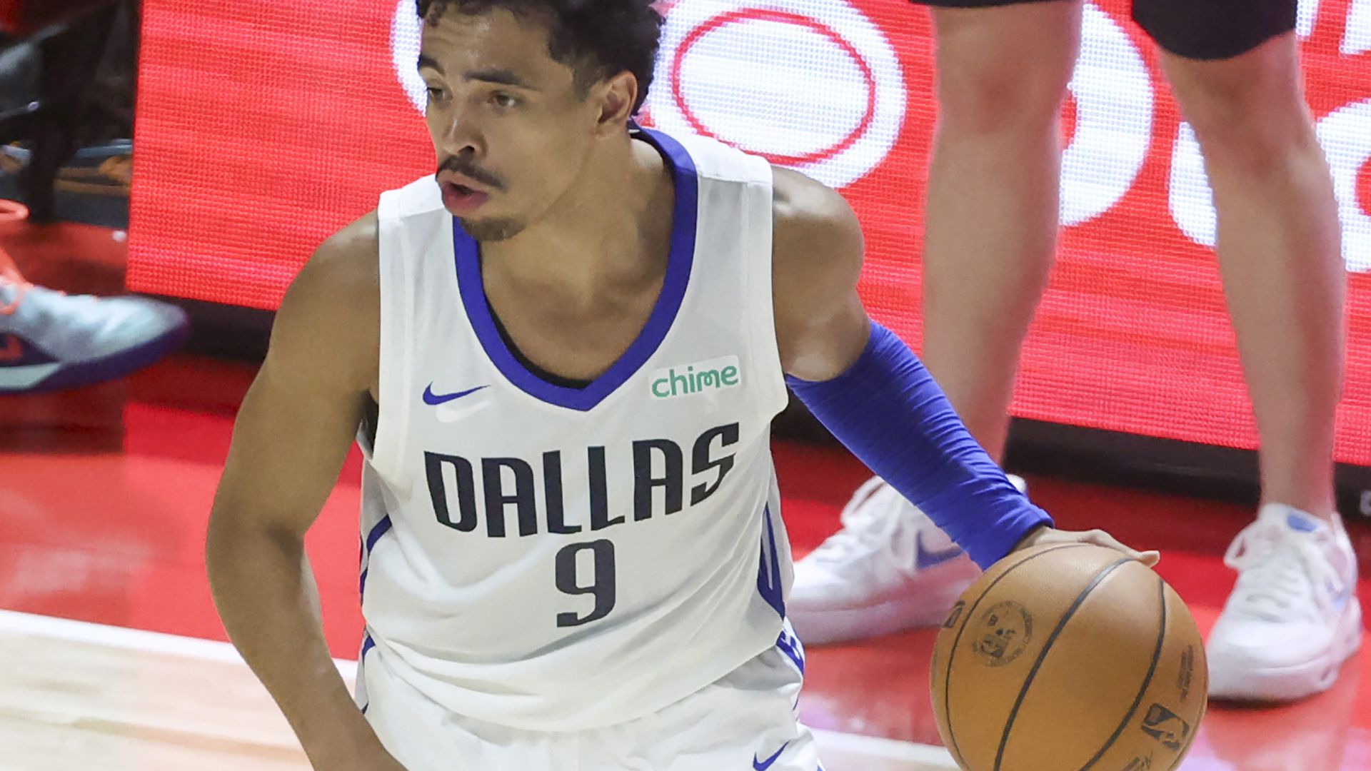 Dallas Mavericks vs San Antonio Spurs Preview: An old rivalry with new