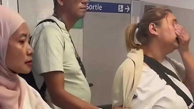 Detik-detik Rawi Rasmi, seorang warga negara Indonesia (WNI) menangkap pelaku pencopetan di Paris, Prancis. (@rawis_fams)