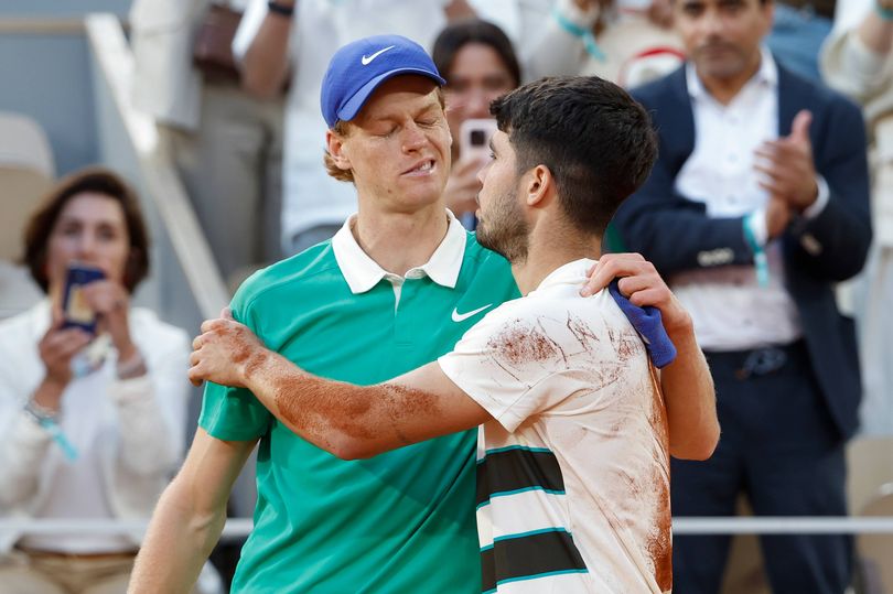 Carlos Alcaraz's frank admission about Jannik Sinner relationship before  Wimbledon final