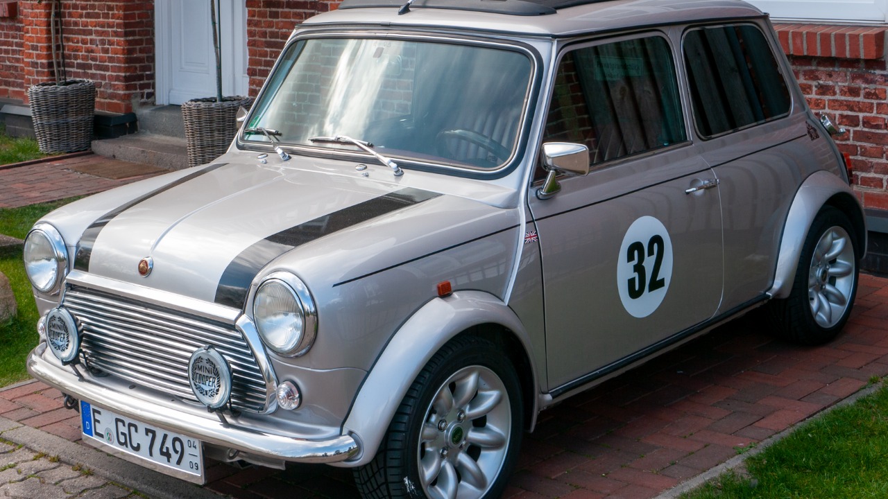 5 “nothing” classic cars that became icons