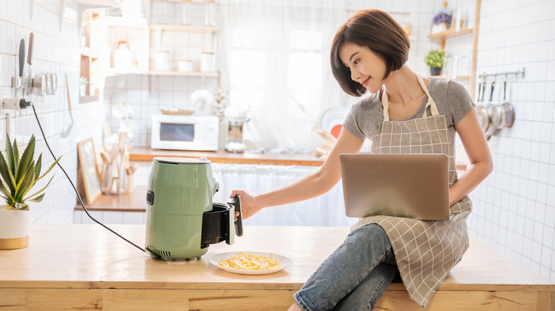 13 Tips You Need When Cooking With An Air Fryer