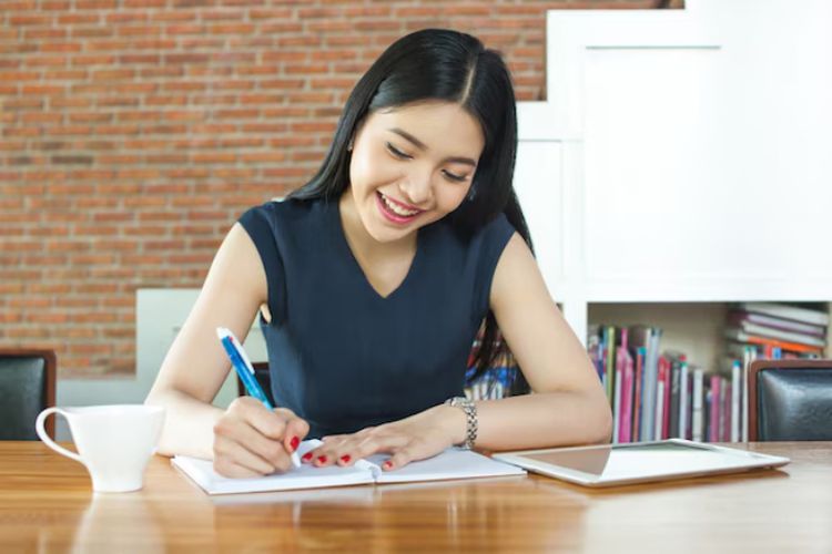 Orang yang Menulis Daripada Berbicara Biasanya Memiliki 8 Kualitas Unik Ini, Menurut Psikologi