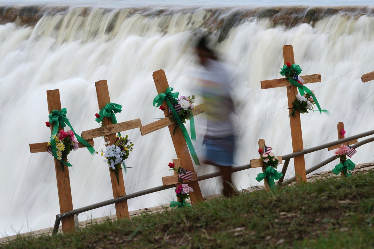 Search for Texas flood victims - AA1Ixy7B.img