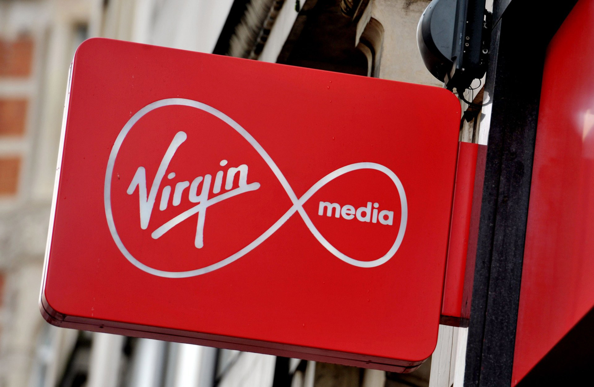 Virgin Media goes down leaving customers complaining Virgin Media goes down leaving customers complaining