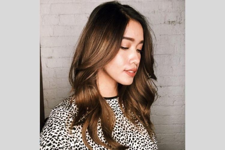 12 model potongan rambut untuk wajah oval terbaru