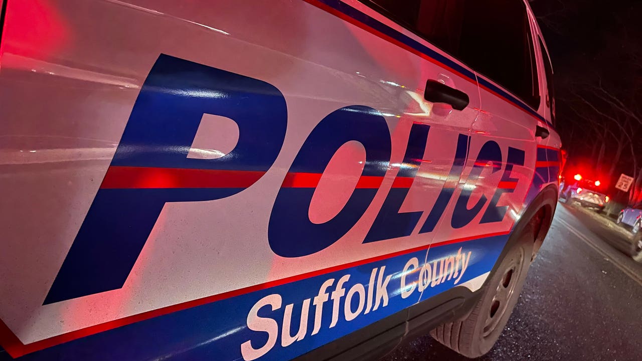 Unauthorized Long Island fight club busted by police; 13 arrested