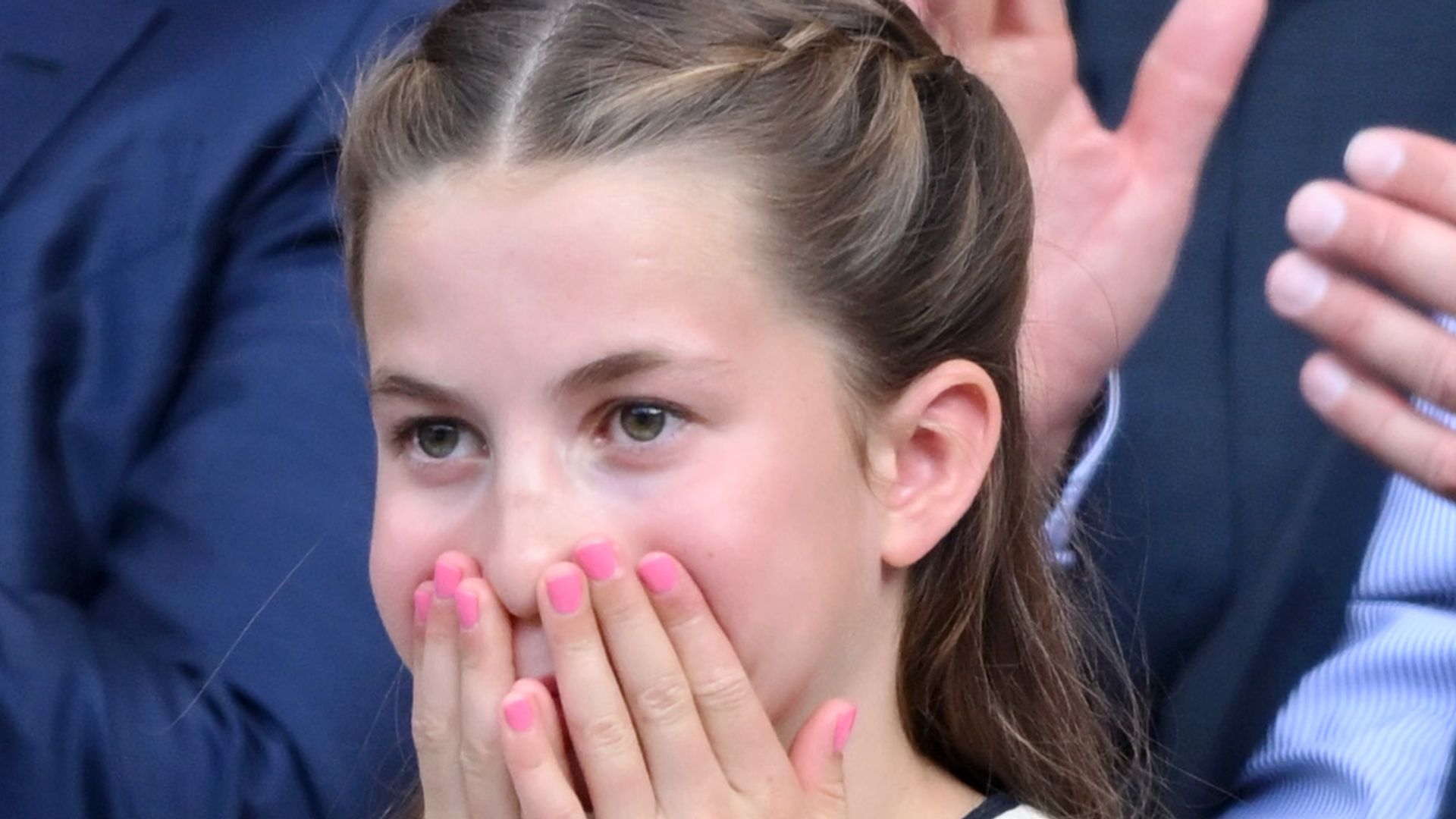 Princess Charlotte's incredible reaction to present caught on camera
