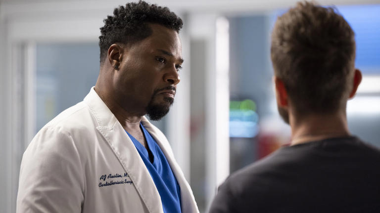 malcolm jamal warner first episode on the resident