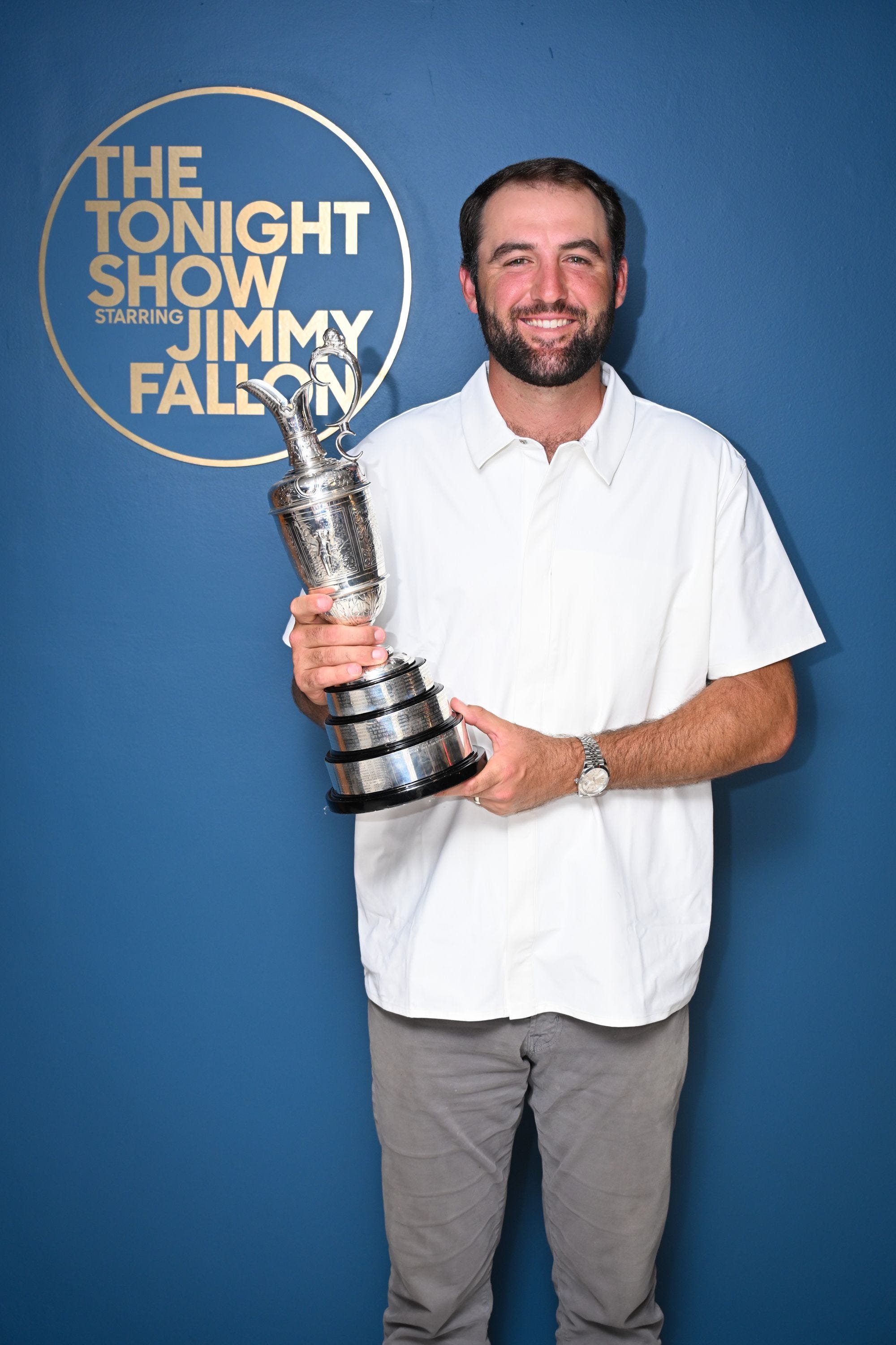 Watch: Scottie Scheffler crashes The Tonight Show opening monologue ...