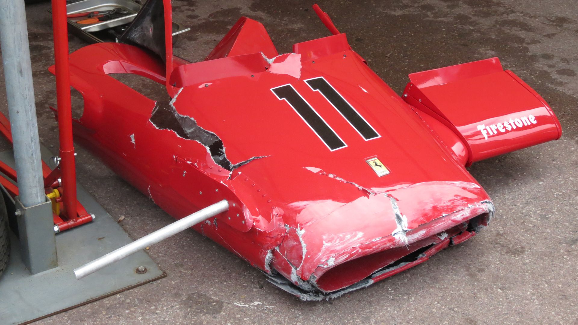 Wat een schade! Zelfs oude Ferrari's raken gewond: de foto's