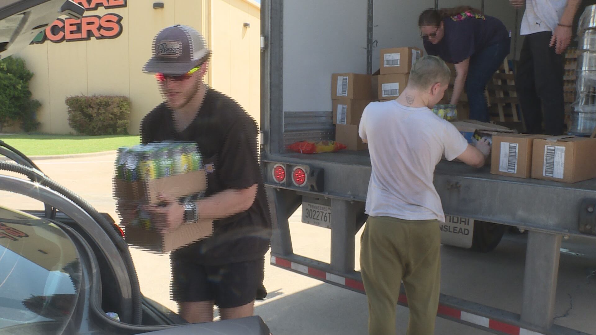 40-000-pounds-of-flood-relief-supplies-arrive-in-temple-texas
