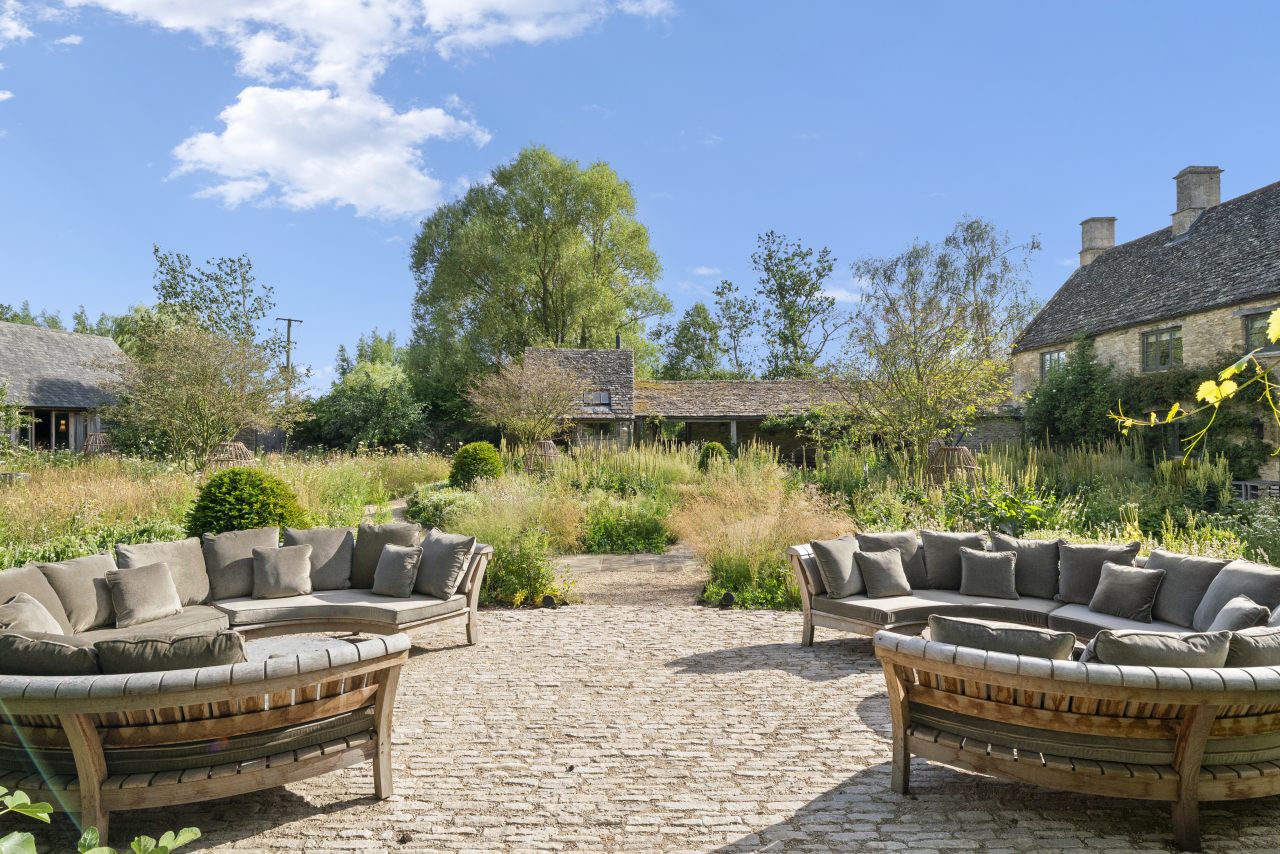 Ellen DeGeneres and Portia de Rossi Are Putting Their U.K. Farm on the Market for $30 Million