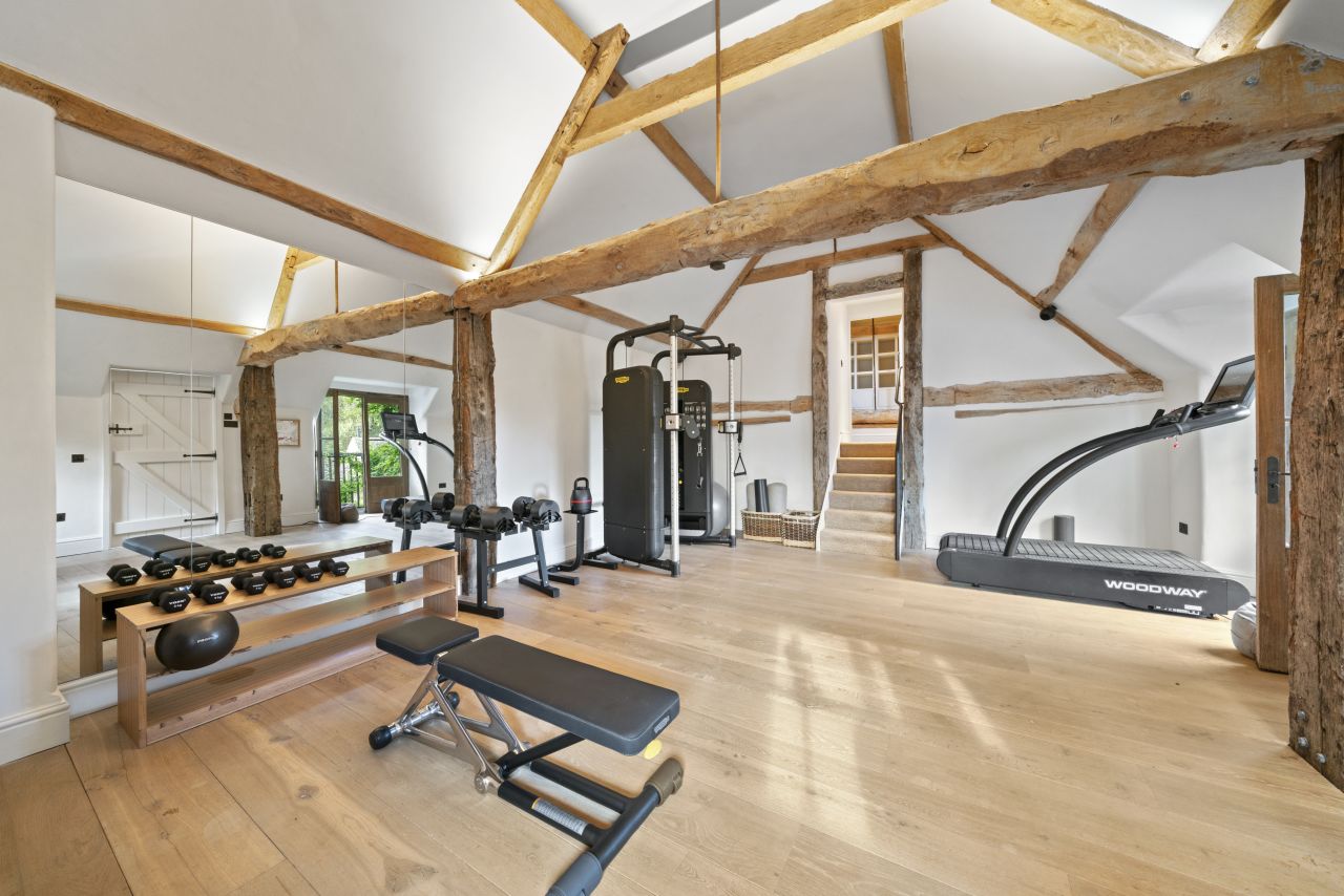Ellen DeGeneres and Portia de Rossi Are Putting Their U.K. Farm on the Market for $30 Million