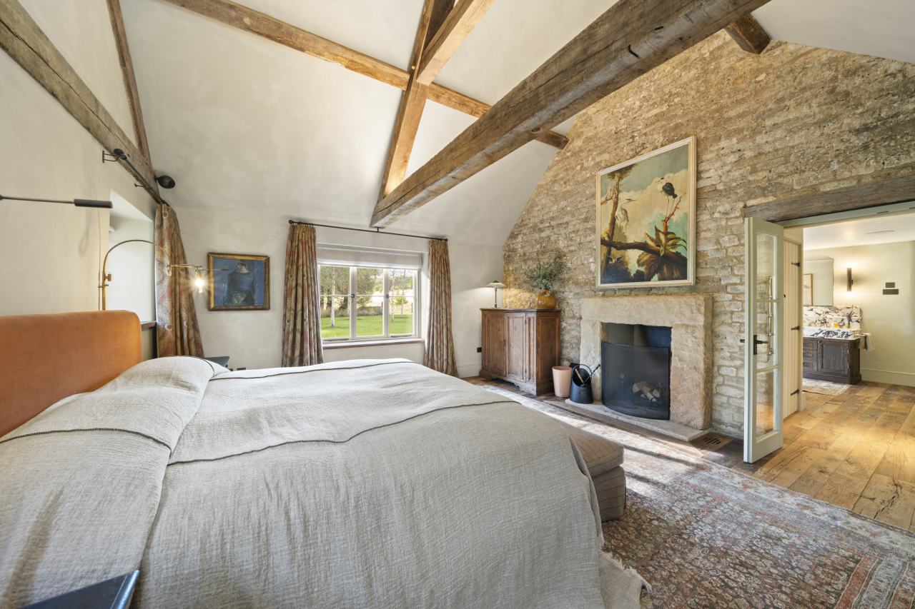 Ellen DeGeneres and Portia de Rossi Are Putting Their U.K. Farm on the Market for $30 Million