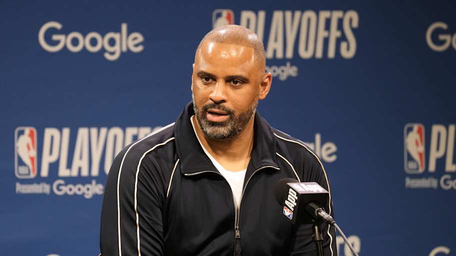 Houston Rockets Sign 7-Year NBA Veteran