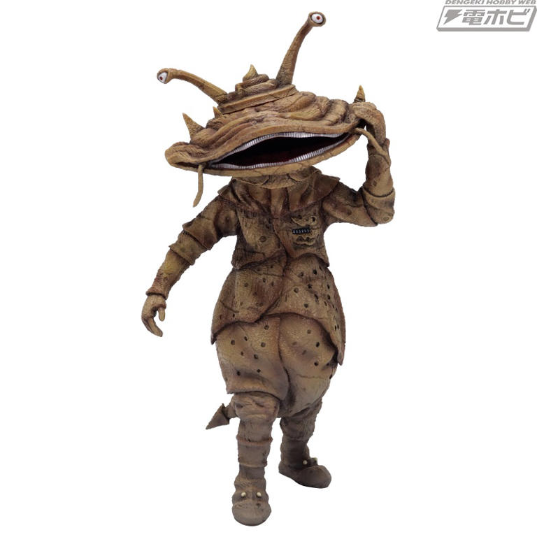 初代カネゴンの特徴を捉えた愛嬌満点のポージングにも注目