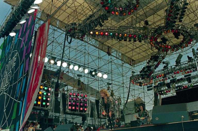 ozzy osbourne concert streaming live