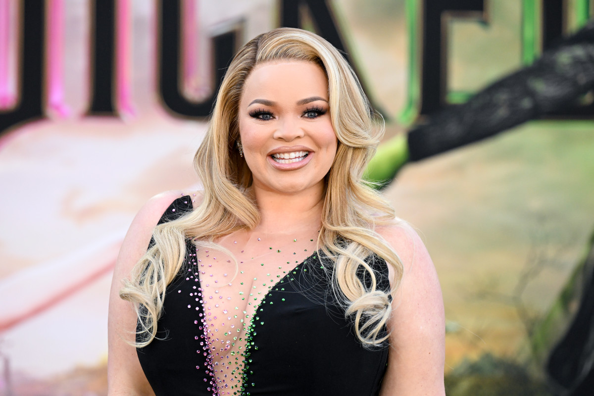 Trisha Paytas Comes Out As Nonbinary, image size:1200x800