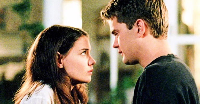 Dawson's Creek' Costars Katie Holmes and Joshua Jackson Reunite on Set of  New Film 'Happy Hour': Photos