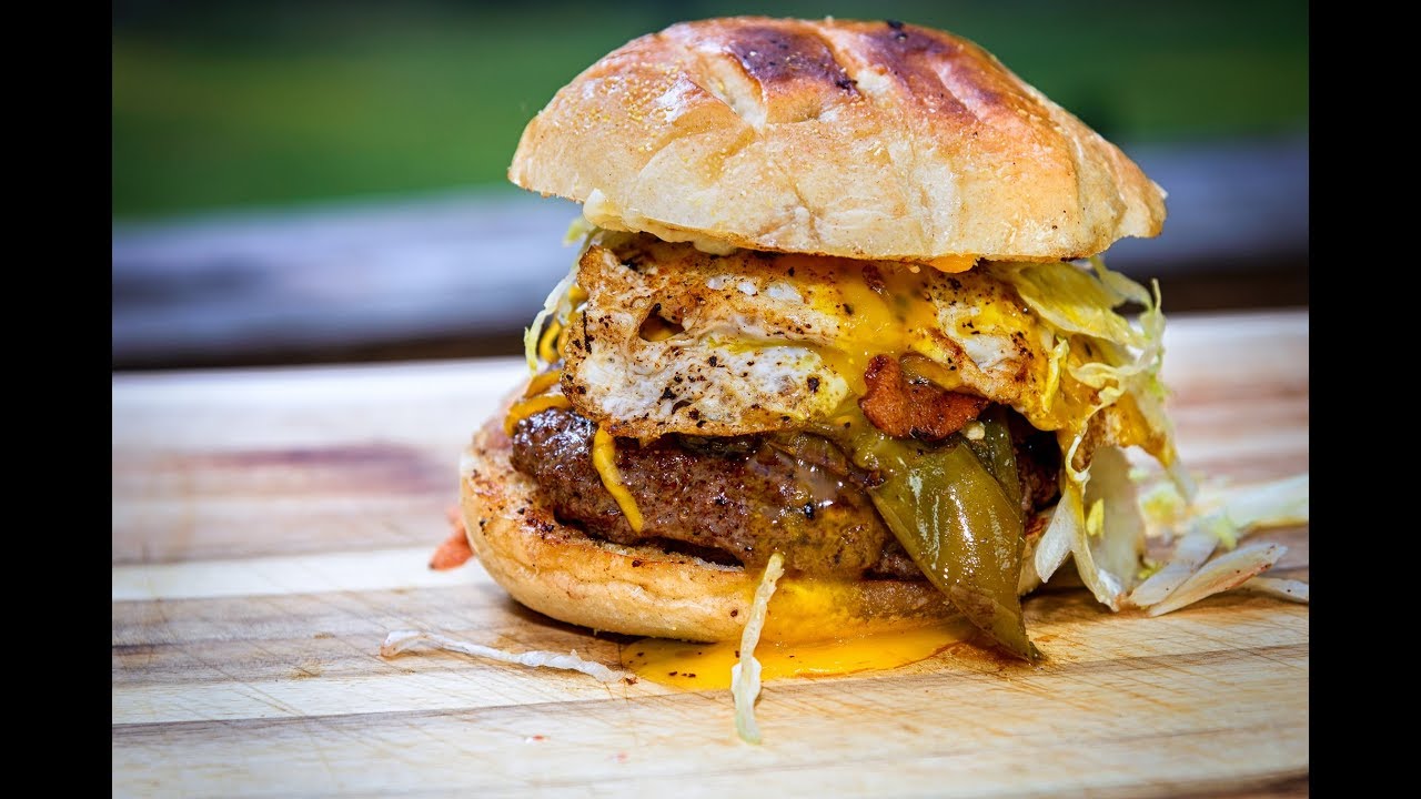 Bold and Juicy: Hatch Chile Cheeseburgers Done Right