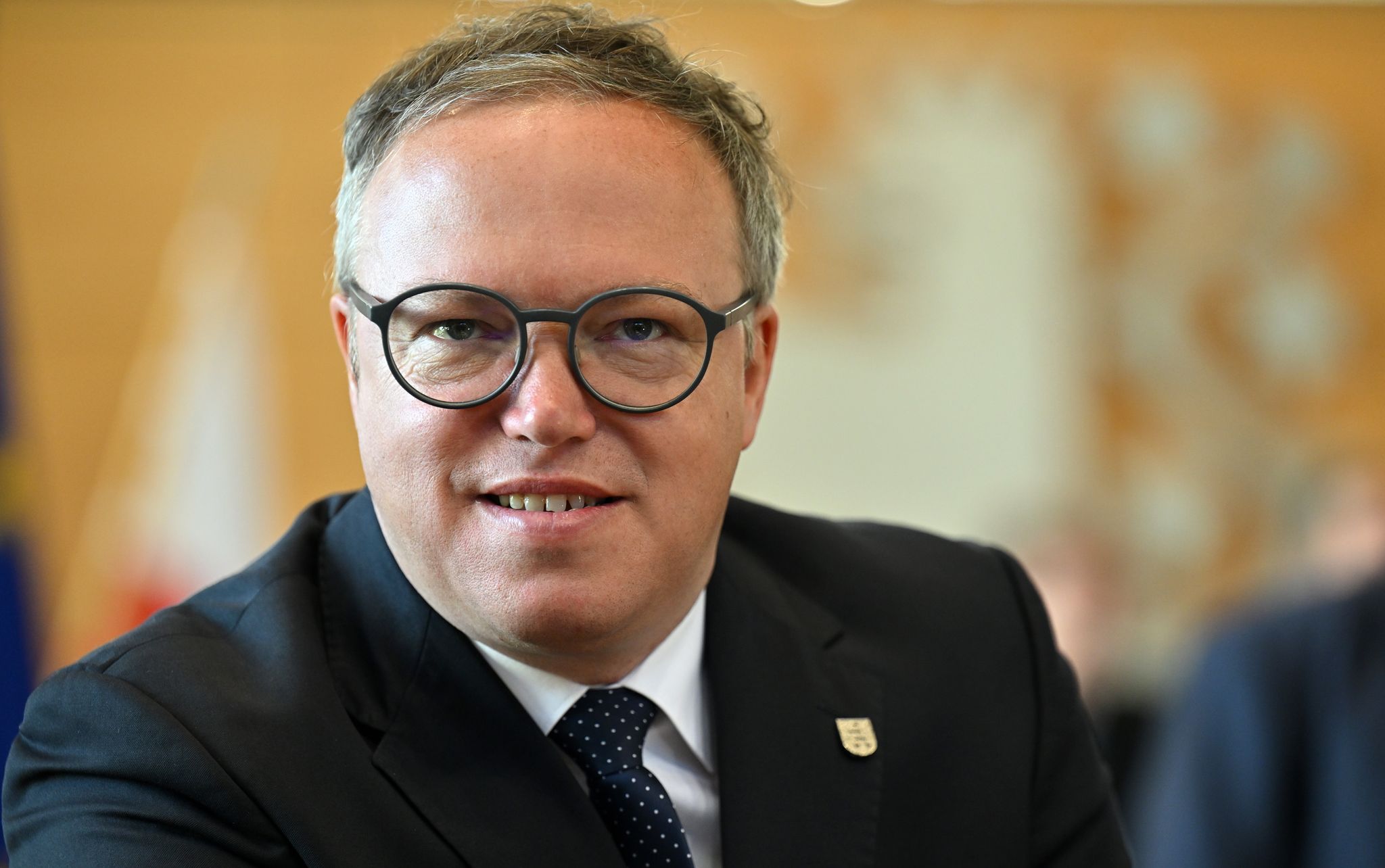 Regierungschef verteidigt Klage gegen AfD-Fraktion