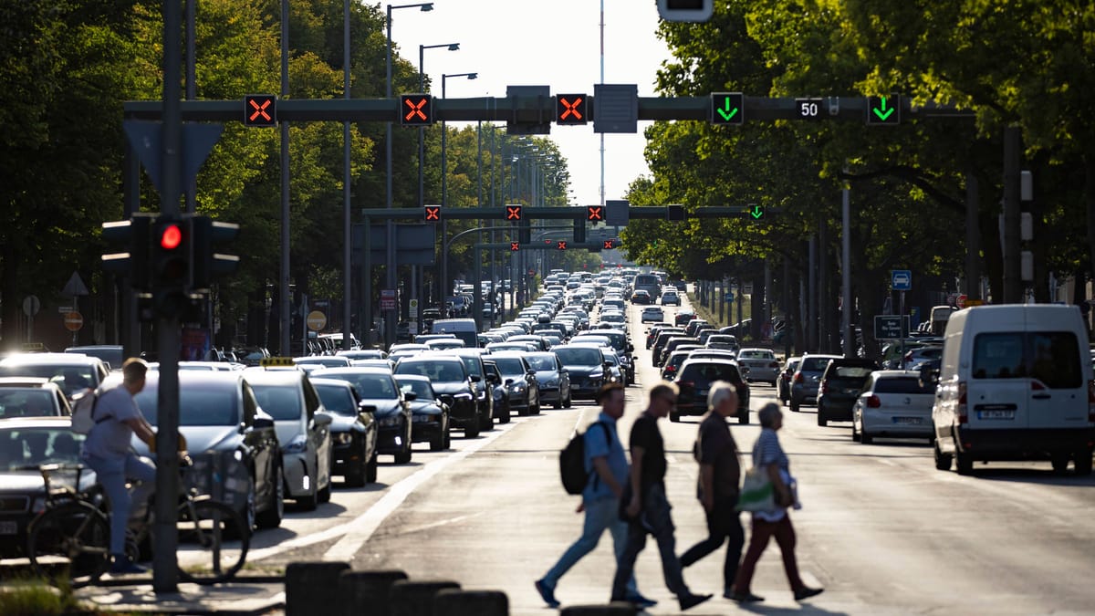 Berlin: Staus und Bauarbeiten zum Ferienstart – wo es besonders voll wird