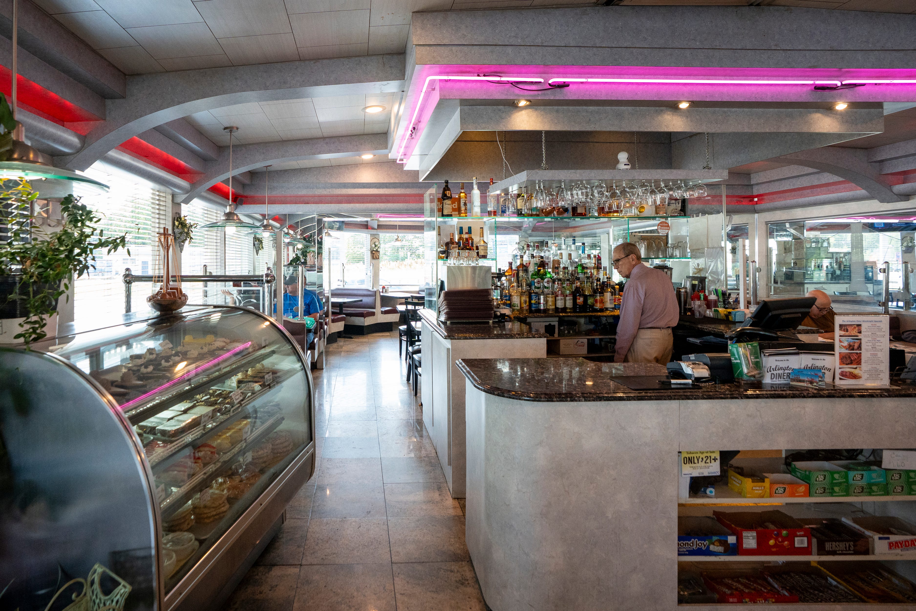 It's not a New Jersey diner without these 5 iconic furnishings