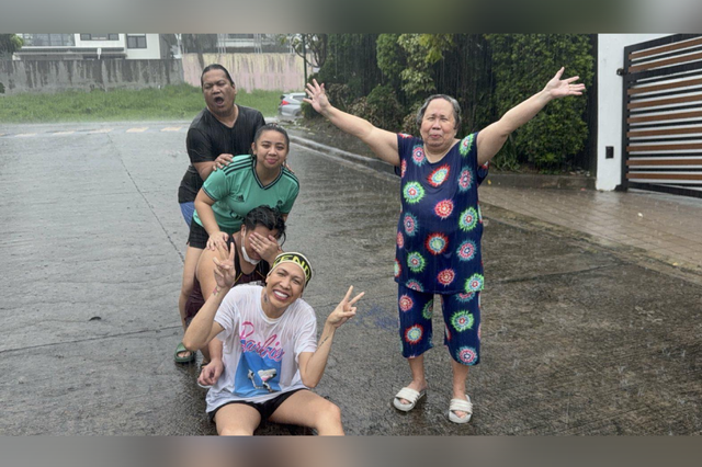Vice Ganda spends quality time in the rain with mother