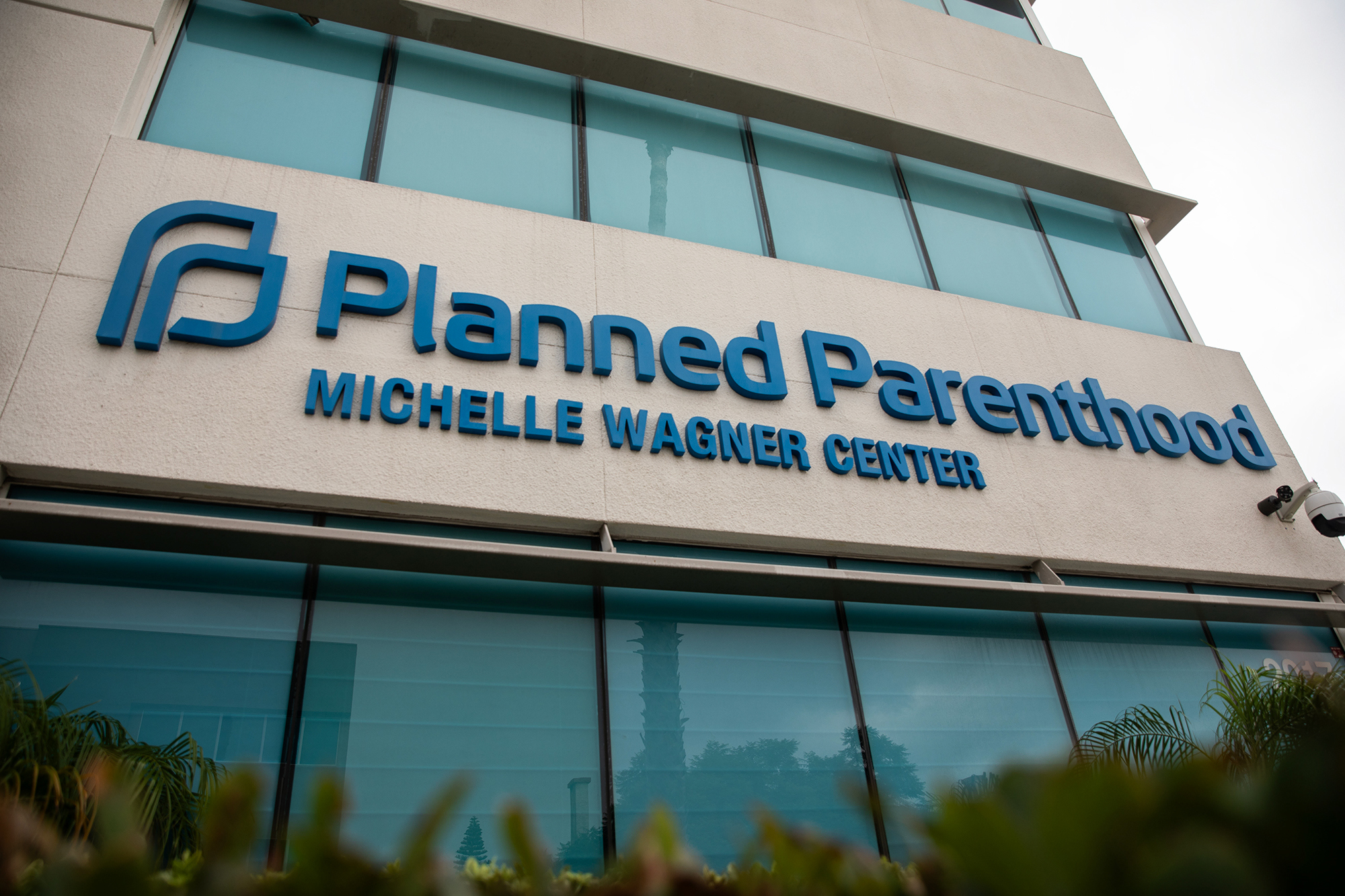 Planned Parenthood of California loses $300 million in federal funding Planned Parenthood of California loses $300 million in federal funding