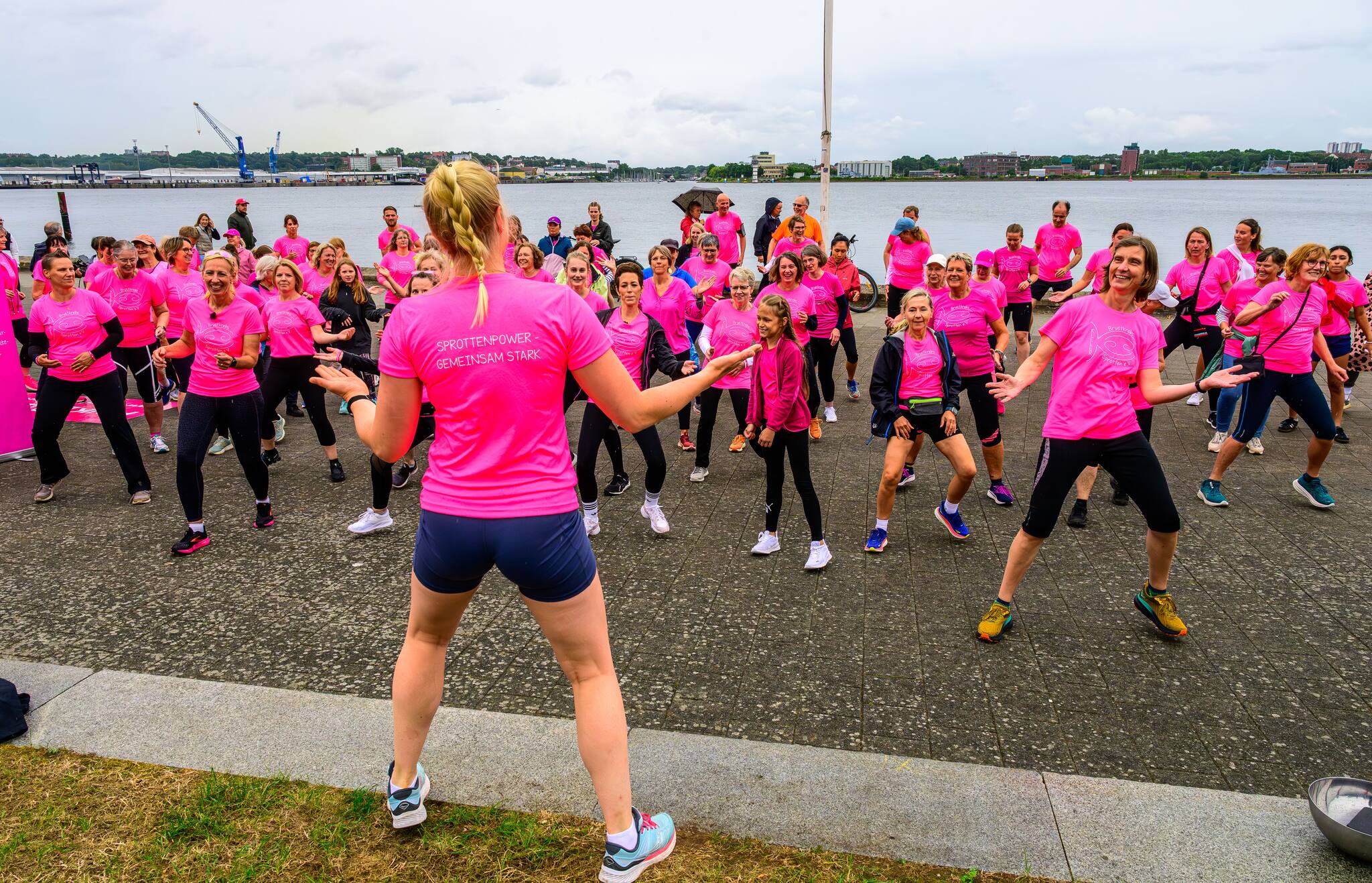 Brustkrebs: Wie der Pink-Power-Run in Kiel betroffenen Frauen Mut macht