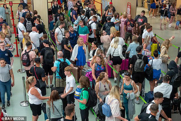 DVSA drafts in 100 mental health first aiders as staff face anger at ...