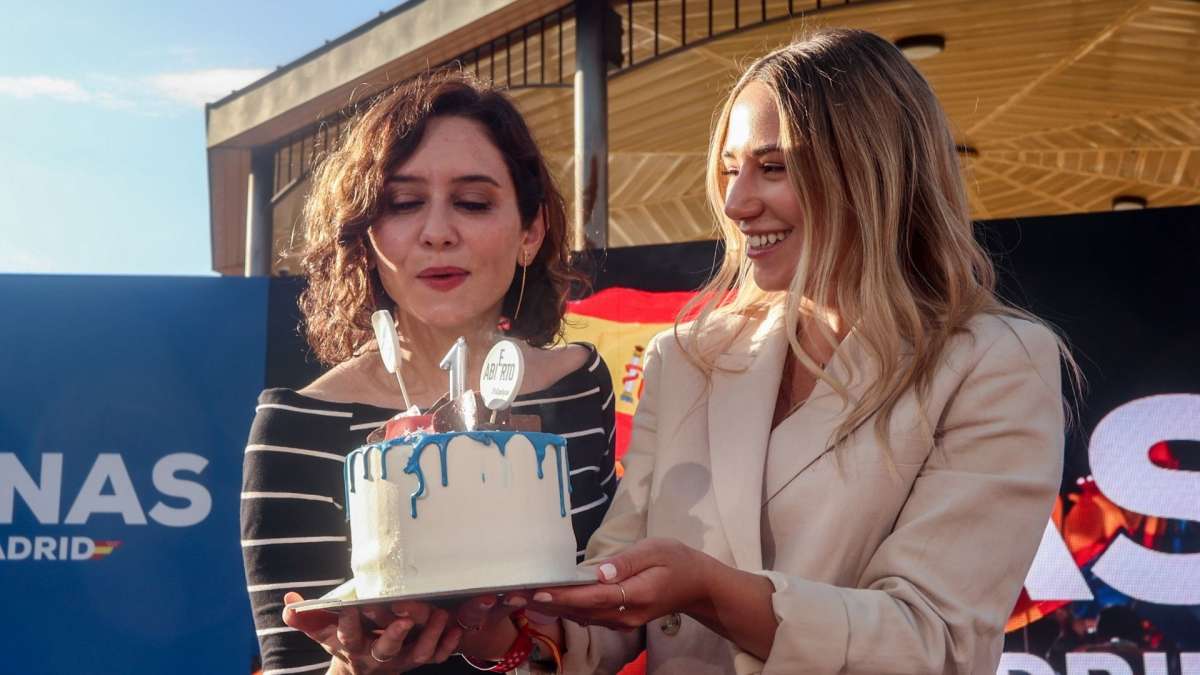 Noelia Núñez, diputada del PP: de su polémica formación académica a sus 14  tatuajes, sus aficiones y su sueldo