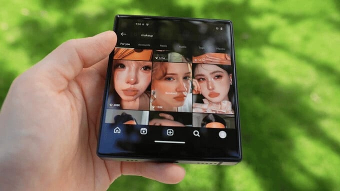 Ce smartphone IA promet l’internet gratuit dans le monde entier