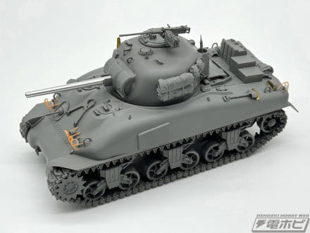 １／３５アメリカ軍シャーマン後期型戦車プラモデル完成品 アメリカ軍戦車「M4A1シャーマン 後期型」の1/35スケール