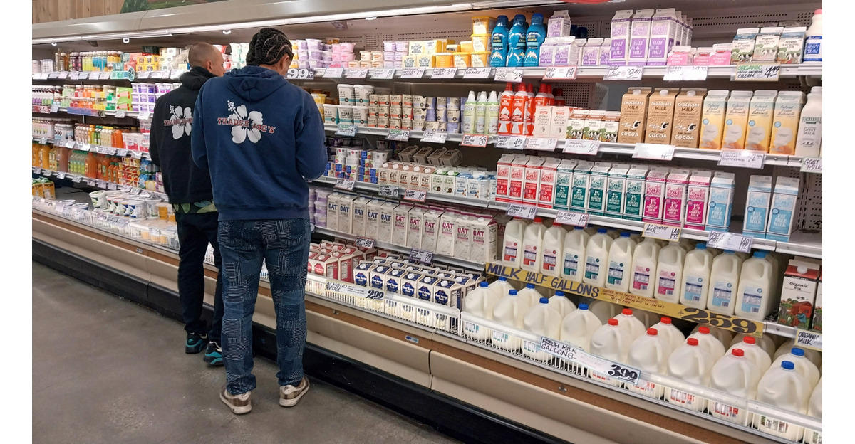 7 Important Rules All Trader Joe`s Employees Must Follow