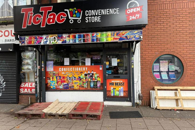 vape shop kings heath Birmingham Bob Shop ordered to close following anti-social behaviour