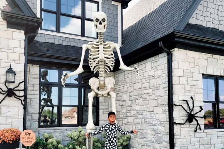 giant skeleton outdoor decor Halloween