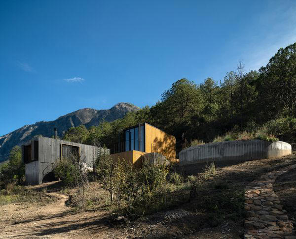 Can Architecture Enhance Nature? A Pair of Complementary Tiny Cabins in ...