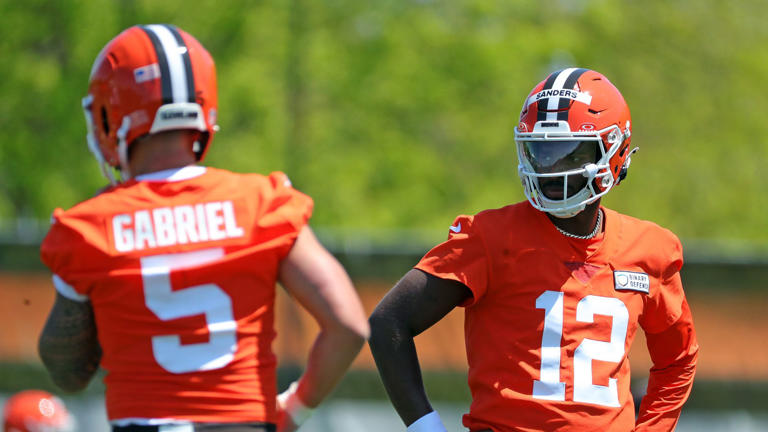 Browns QBs Dillon Gabriel, Shedeur Sanders have a couple of highlight plays  Wednesday
