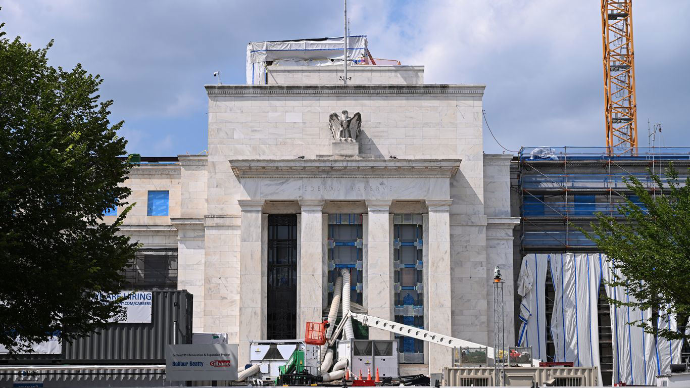 Fed leaves interest rates unchanged amid Trump pressure dissents Fed leaves interest rates unchanged amid Trump pressure dissents