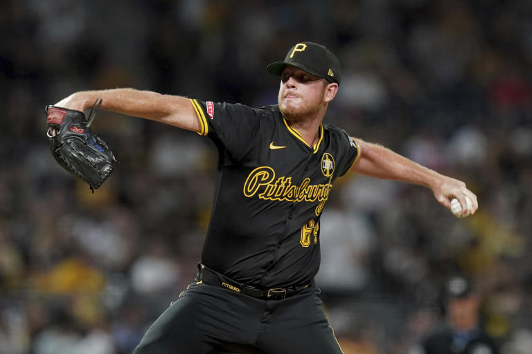 Mariners add lefty reliever Caleb Ferguson in deal with Pirates for