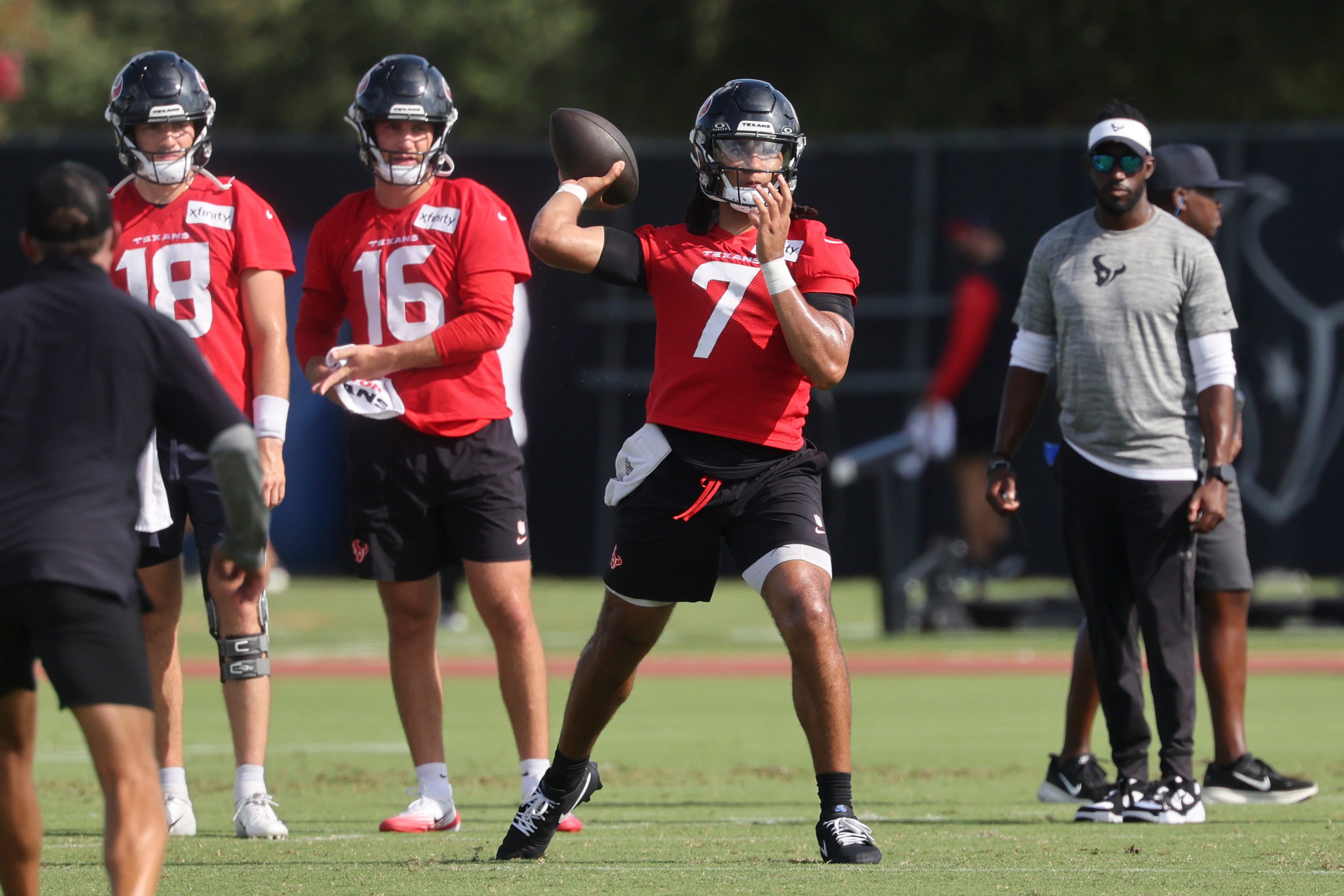 NFL confirms dates for Texans offseason program: Rookie minicamp, OTAs ...