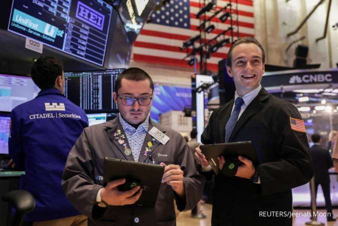Wall Street Meriah Jumat (22/8): Dow Rekor Baru, Setelah Isyarat Powell